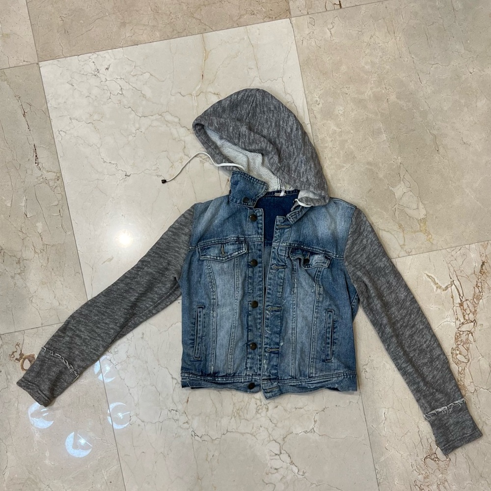 FREE PEOPLE JEAN JACKET